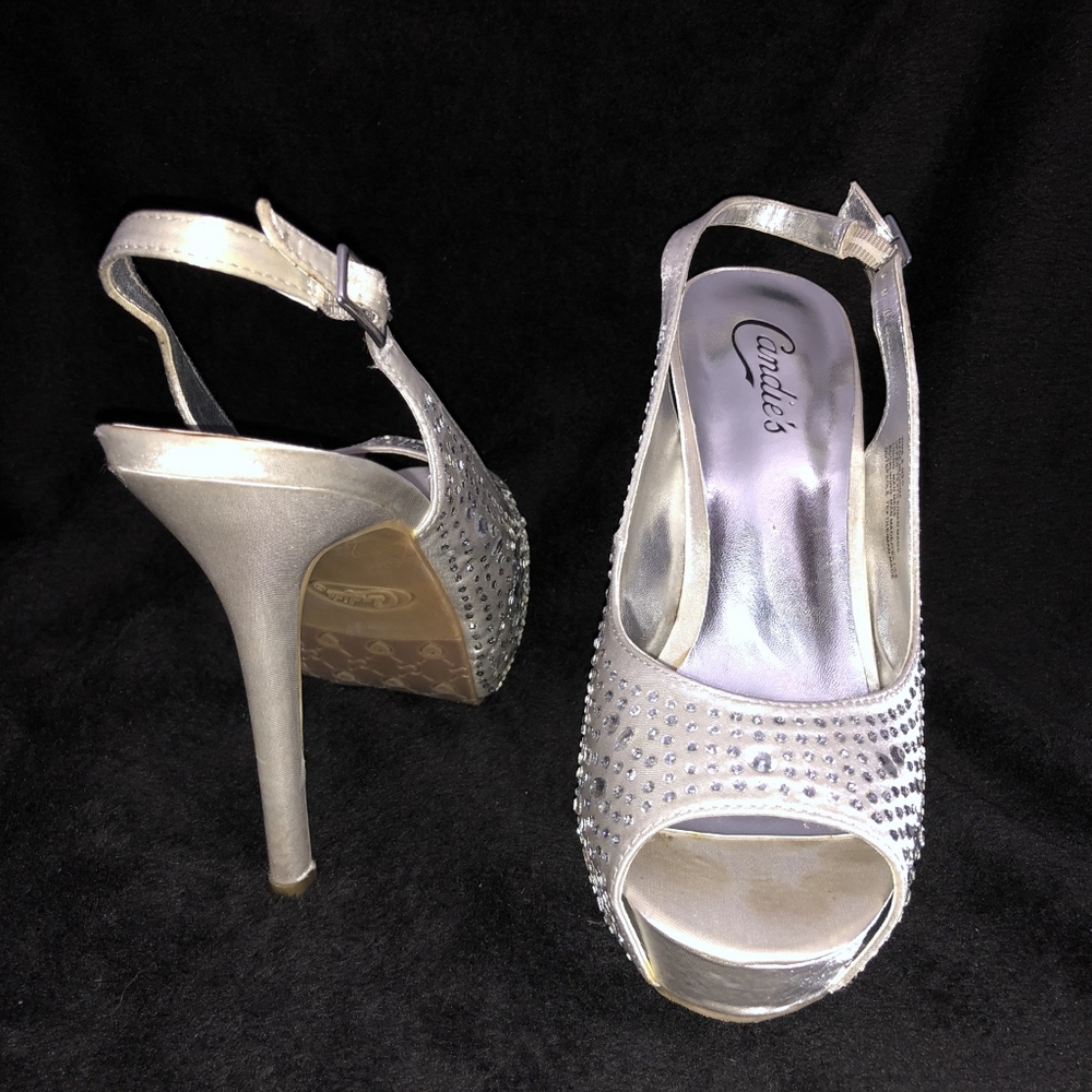 Shoes - Picture 2 of 3
